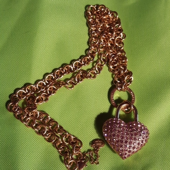 𝅺heart nacklace on a long chain. - Picture 2 of 4